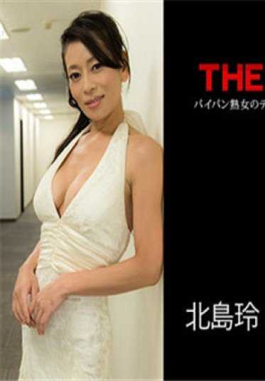 070517-456-CARIB The Unreleased: Deep Kiss with a Shaved Mature Woman and a Peeing Girl
