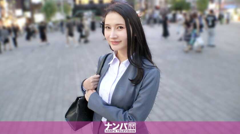 200GANA-3335 That OL is way too easy! This super horny beauty OL big sis gets picked up non-stop from dating apps and shared rooms due to her overflowing sexual frustration, relieving her work stress with wild sex and squirting like crazy! Way too erotic lol! Her vibe