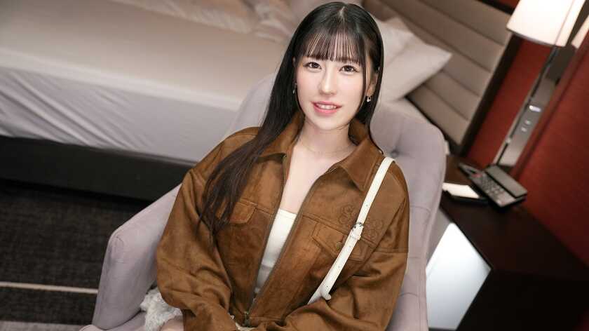 SIRO-5638 Adorably Innocent Smiling Aspiring Nursery Teacher!! Tempted by a Former AV Actress Turned Influencer to Debut in AV!! Male Performer's Fingering Causes a Massive Out-of-Focus Squirt to Blast Straight into the Camera!!! [First Shoot] AV Application via Ne