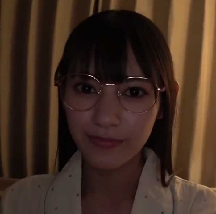 [FC2] Secret video of spending the day until dusk with a slender beauty in casual room wear who rivals an idol, 'Hakkake Mi' [FC2-PPV-4919088]