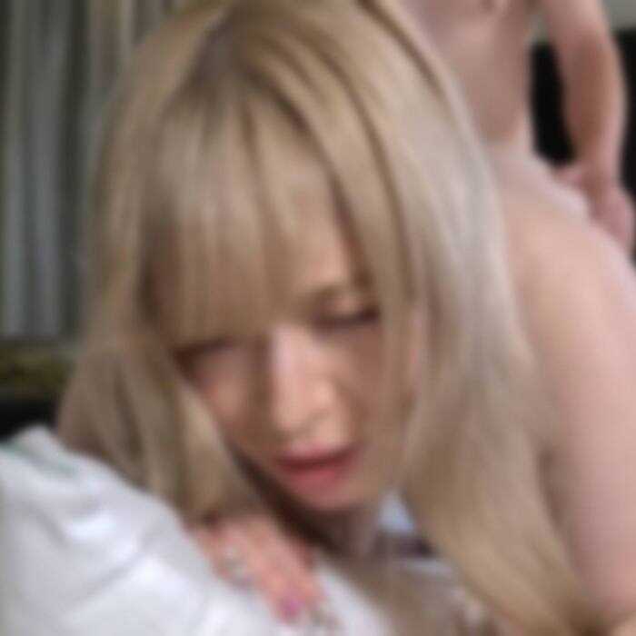 [FC2] Luna, working at a girls' bar in Tokyo, shares passionate moments with her curvaceous figure that leave her overwhelmed with pleasure [FC2-PPV-4921659]