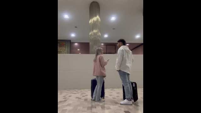 Airport Strangers  (Watch Till The End)