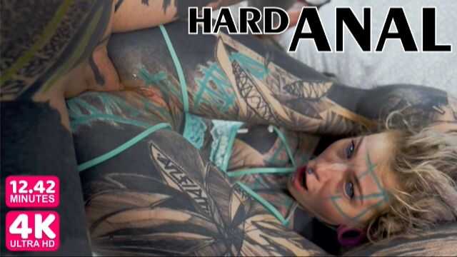 Tattoo girl get fucked balls deep in her ass